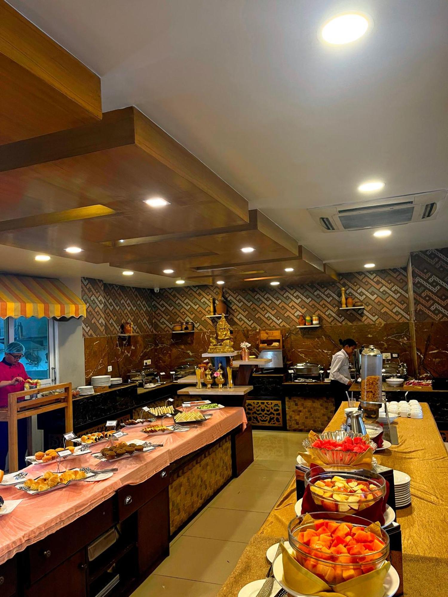 קטמנדו Yatri Suites And Spa מראה חיצוני תמונה
